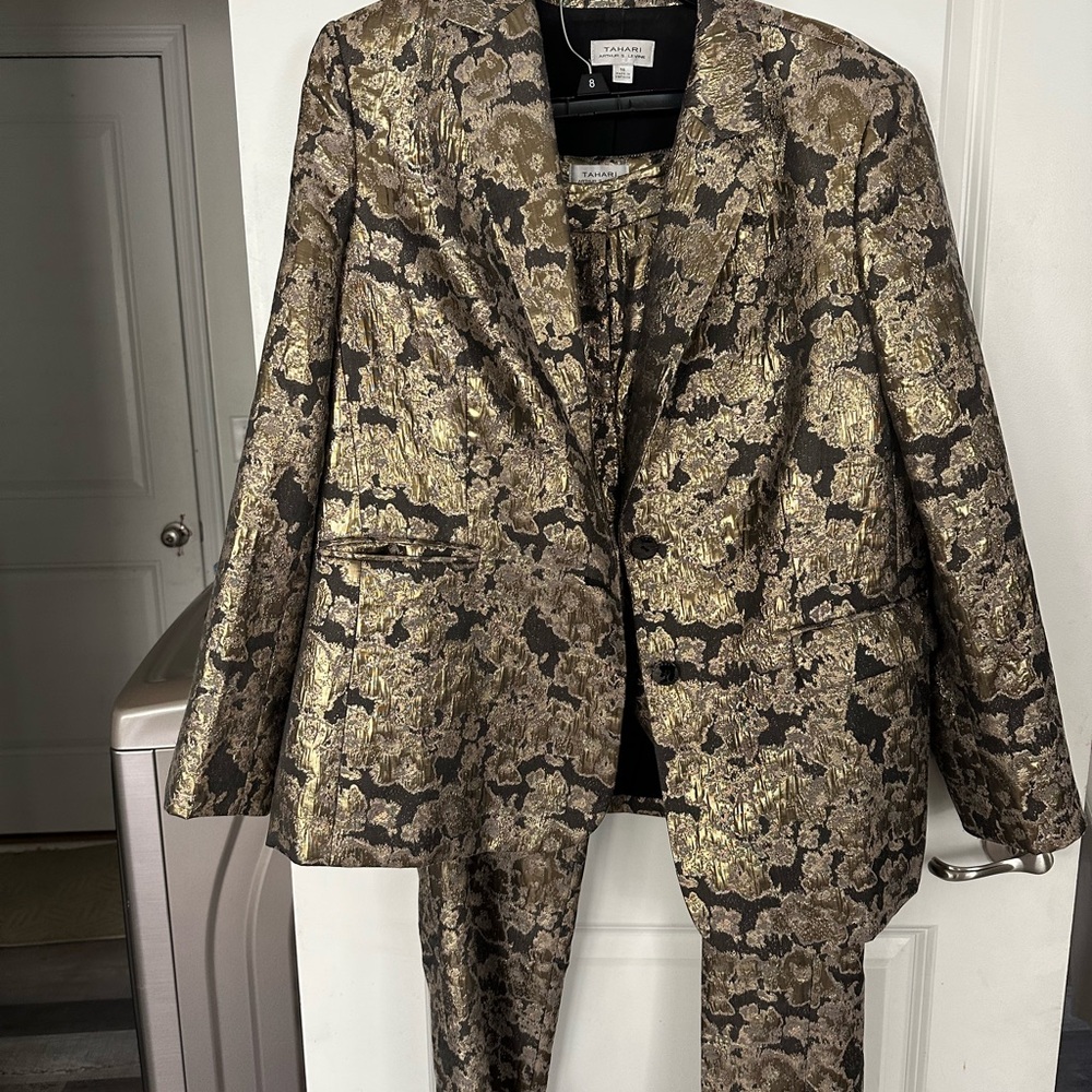 Tahari Gold and Black Elegant Pantsuit